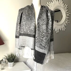 NWOT Pashmina - 70% Cashmere 30% Silk
